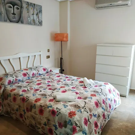 Deluxe San Julian Apartment *